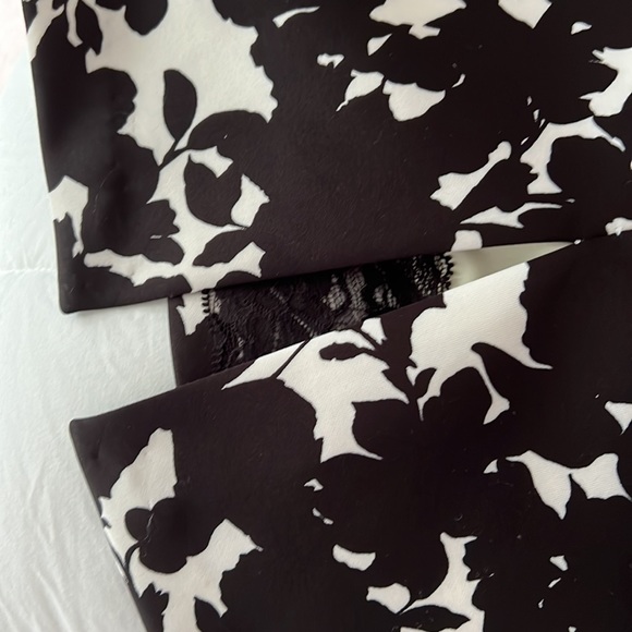 WHBM black & white dress. Zipper back. Hardly worn! Excellent condition - Picture 4 of 5